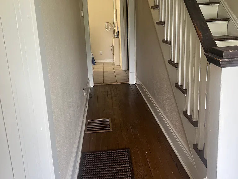 2401 Bradley St — Photo 3