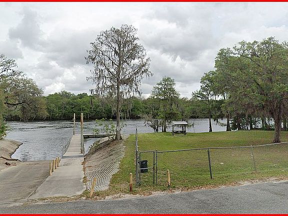 4th image of 1200 NE 642nd St