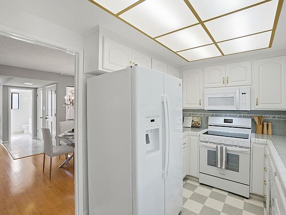 5th image of 41 Tollridge Ct