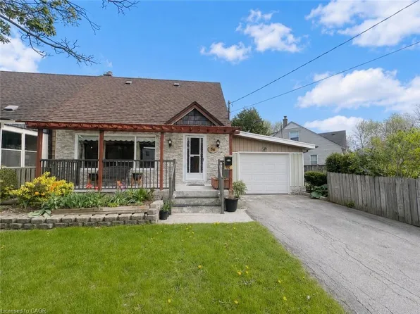 56 Eastvale Pl, Hamilton, ON L8H 1P1