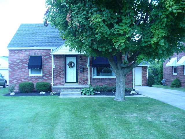1st image of 652 Yale Dr