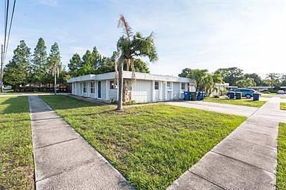 3rd image of 3377 Sherwood Dr