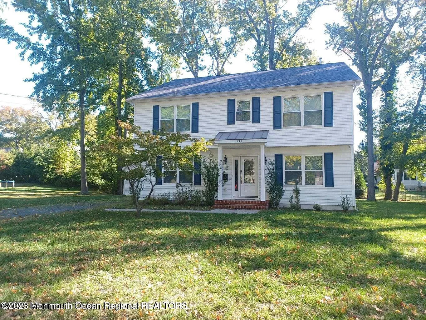 3 bed, 3.5 bath, 2880 sqft, $3,500 — Photo 1