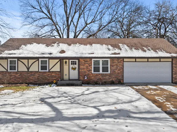 2147 S Wellington Avenue, Springfield, MO 65807