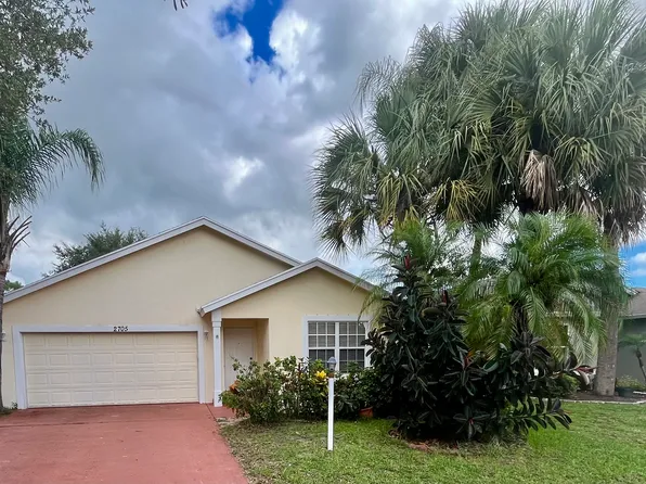 2705 SW Regency Rd, Stuart, FL 34997