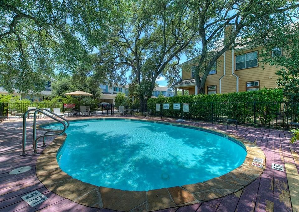 2nd image of 6704 Menchaca Rd #16