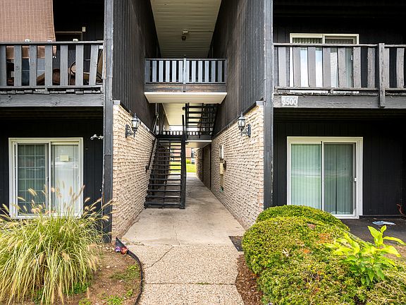 4th image of 3500 Lodge Ln APT 340