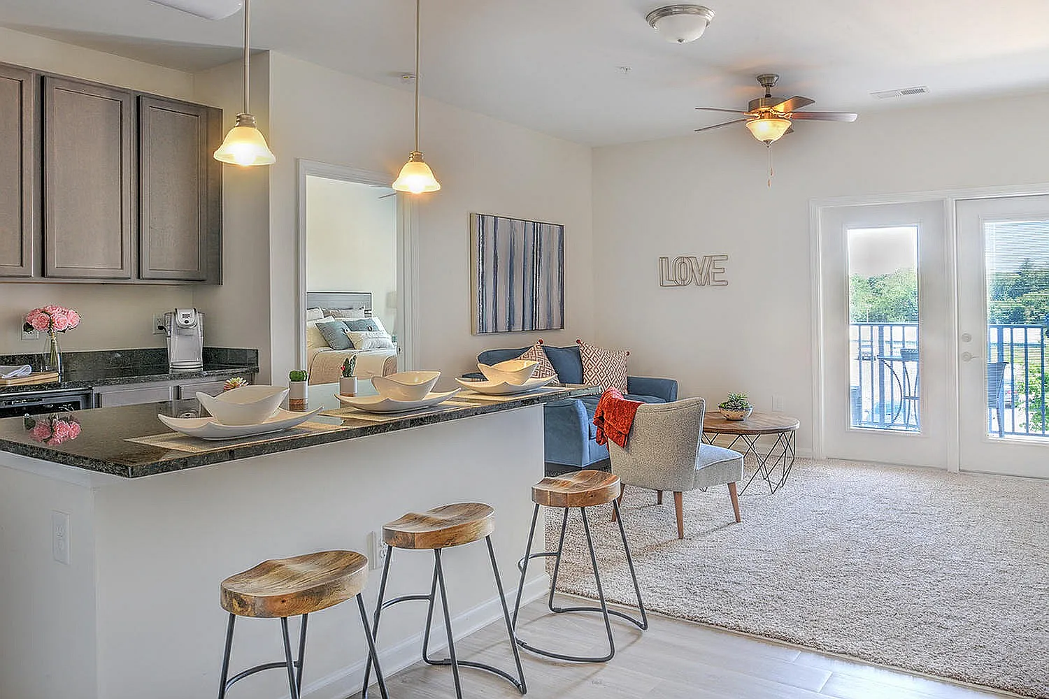 10 Newbridge Apartments — Photo 2
