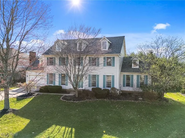 9361 Pheasant Valley Ave NW, North Canton, OH 44720