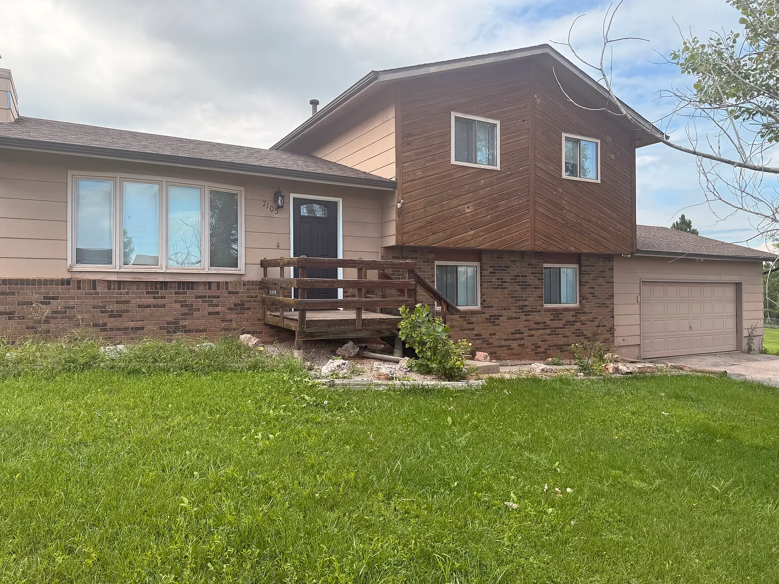 3 bed, 1580 sqft, $2,200 — Photo 1