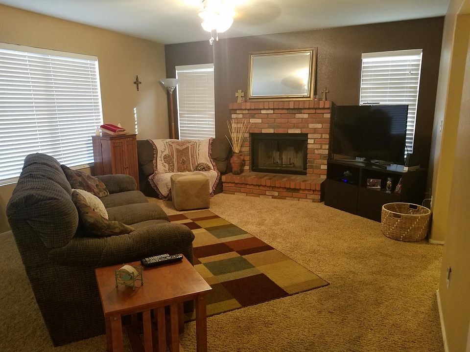 1st image of 1719 E Windsong Dr