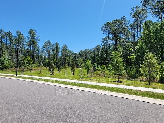 3rd image of 210 Dalton Mill Dr