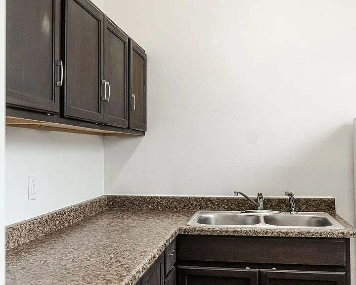 Lexington apartments — Photo 6