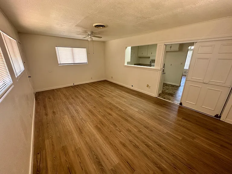 941 Leslie Dr — Photo 11