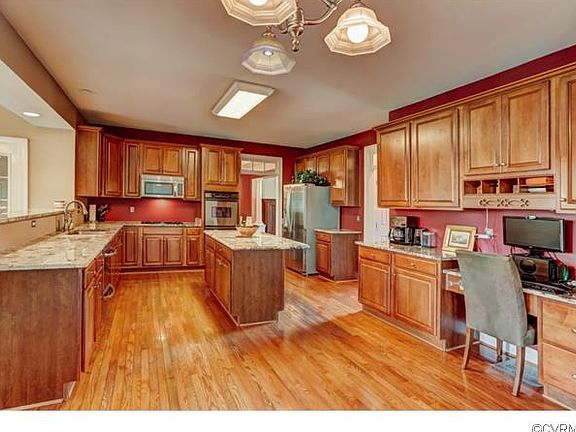 4th image of 10619 Saluda Ave