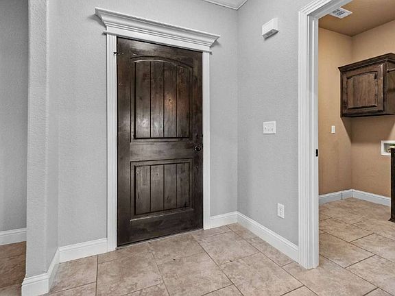 5th image of 4301 Beech Ln