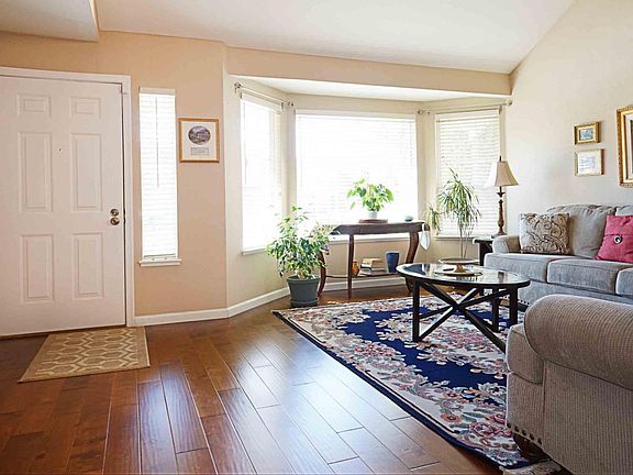 2nd image of 235 Arroyo Hondo Cir