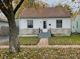 1317 Indian Ave, Aurora, IL 60505