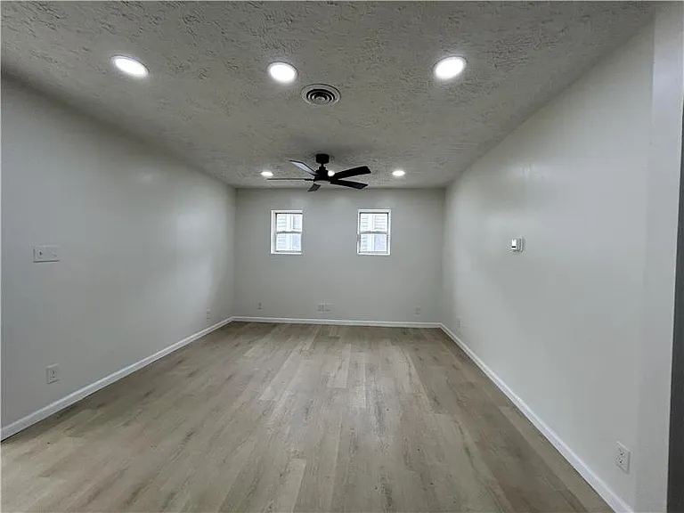 863 Highland St #3 — Photo 5