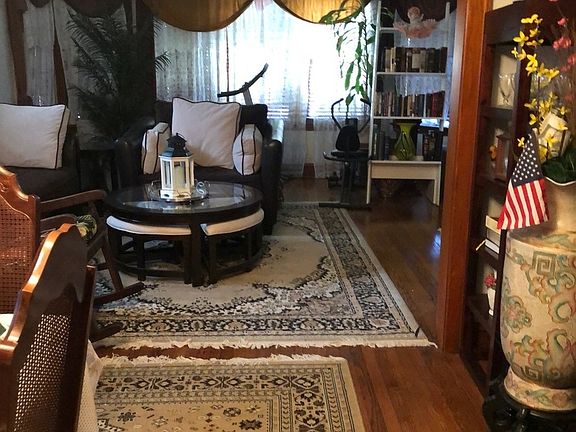 5th image of 2955 N Marmora Ave