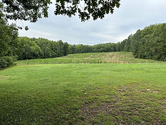 4th image of 889 Tola Rd