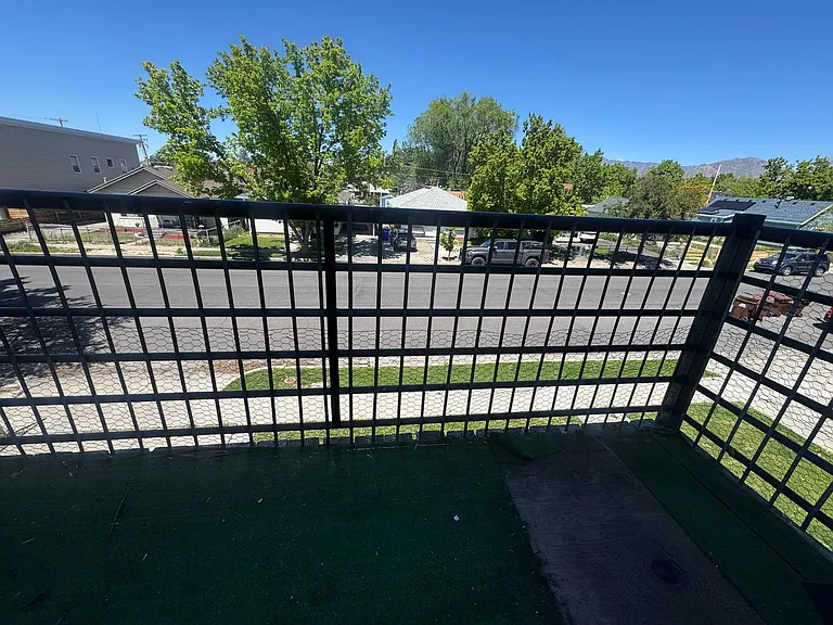 128 E Vidas Ave #B — Photo 10