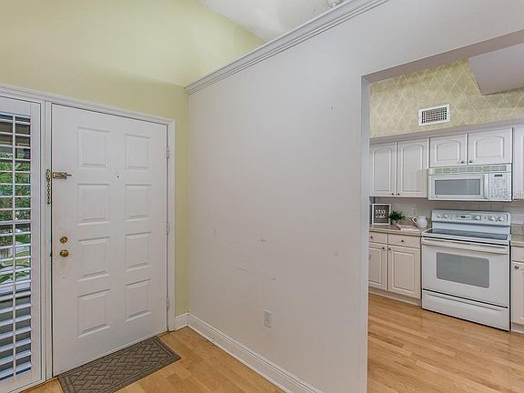 3rd image of 2533 Dolly Bay Dr APT 303
