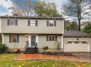 85 Pine Hill Rd, Lynnfield, MA 01940