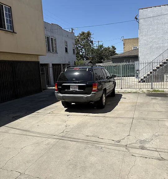1052 W 60th Pl — Photo 8