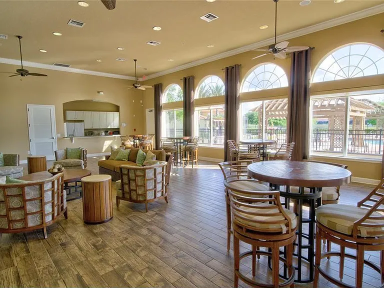 4568 Alberto Cir — Photo 24