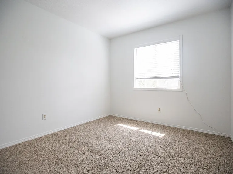 8471 SW Bonaventure Ln — Photo 22
