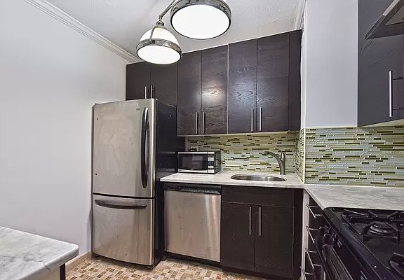 2nd image of 300 E 40th St APT 4N