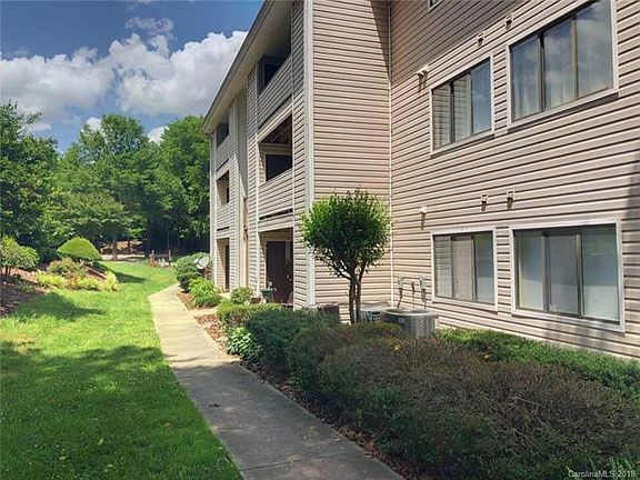 3rd image of 7530 Pebblestone Dr APT C