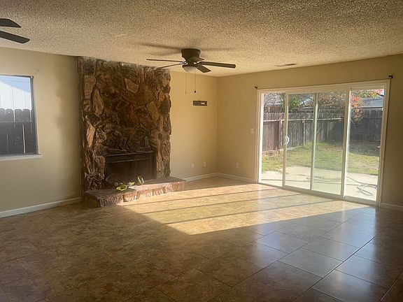 2nd image of 538 E Grove Ave