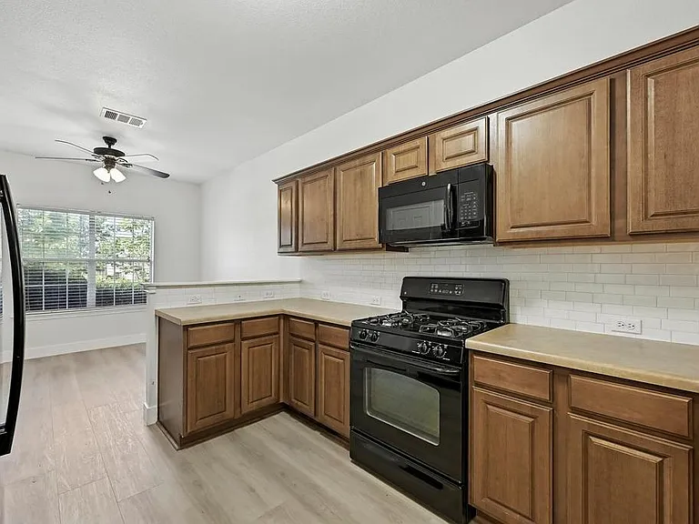 11116 Liberty Farms Dr — Photo 8