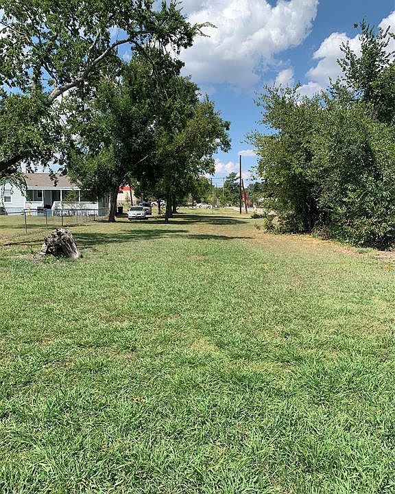 2nd image of 1602 Stuart St Lot 2B