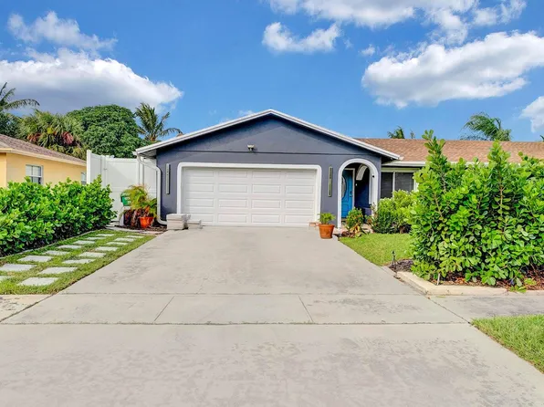 2941 Angler Dr, Delray Beach, FL 33445