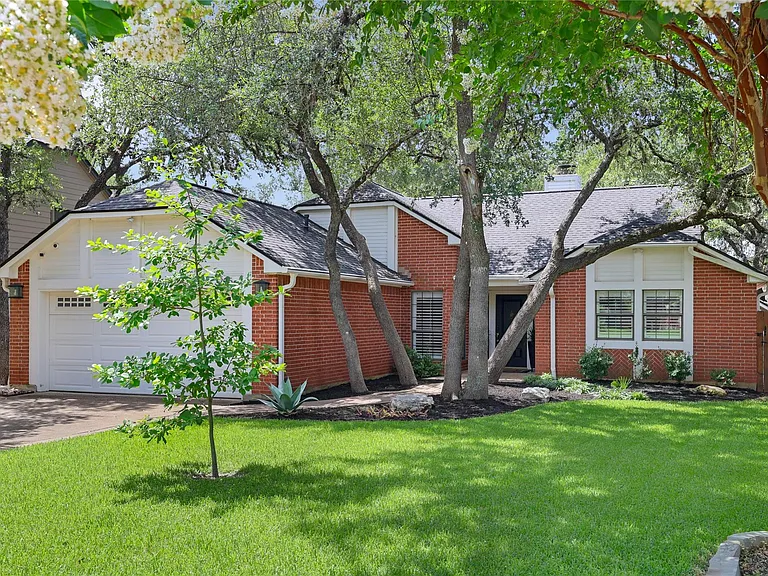 3205 Festus Dr — Photo 2