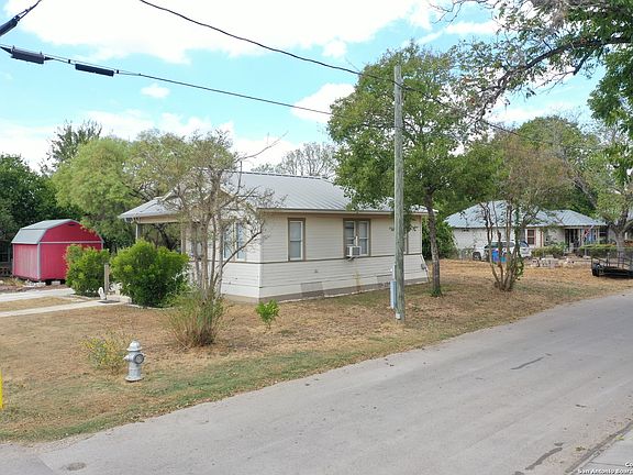 2nd image of 404 W Walnut St