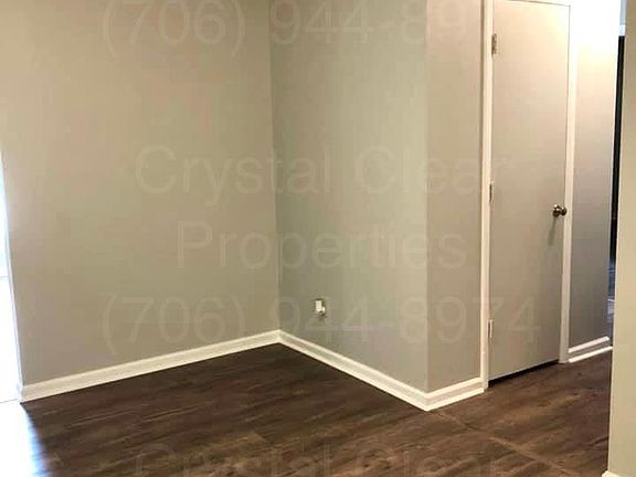 5th image of 3413 Lisa Dr #B