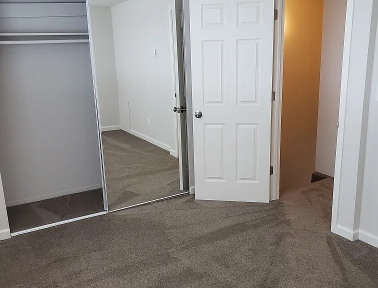 Roanoke Apartments — Photo 12