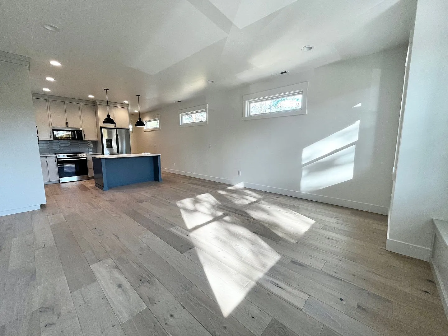 Gorgeous New Build in Boise's East End Easy Access to St. Lukes!! — Photo 3