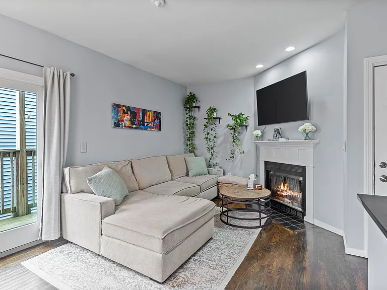 52 H St #2 — Photo 9