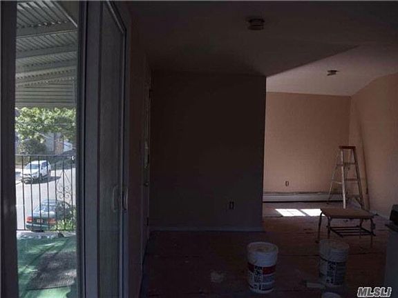 5th image of 17227 127th Ave