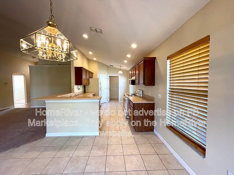 2141 Hunters Greene Dr — Photo 9