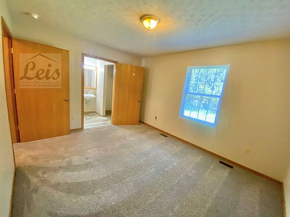 4th image of 406 N Owens Dr APT A