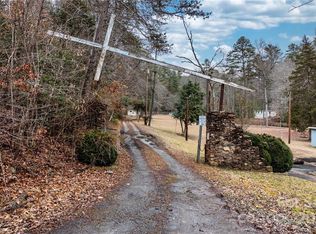 3901 10th Avenue Dr SW, Hickory, NC 28602