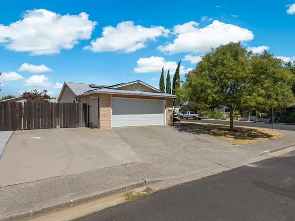 300 Ponderosa Drive, Vacaville, CA 95687