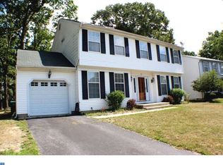 15 Gerry Ln, Sicklerville, NJ 08081