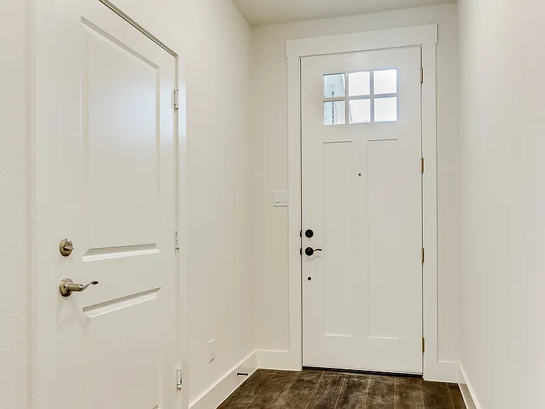 613 Emily Ln — Photo 6